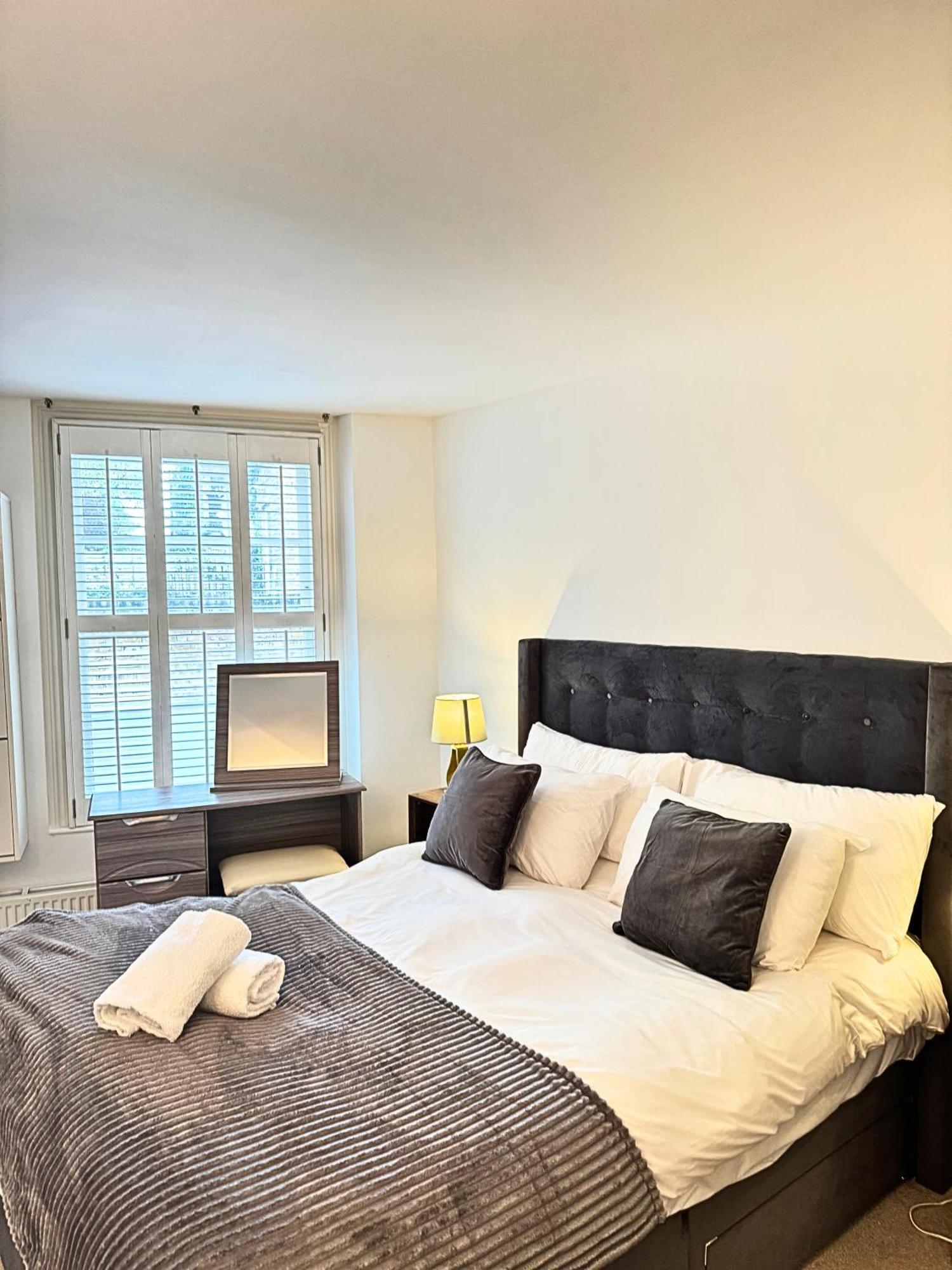 Kensington Mews Retreat: Hyde Park Hideaway Villa London Exterior photo