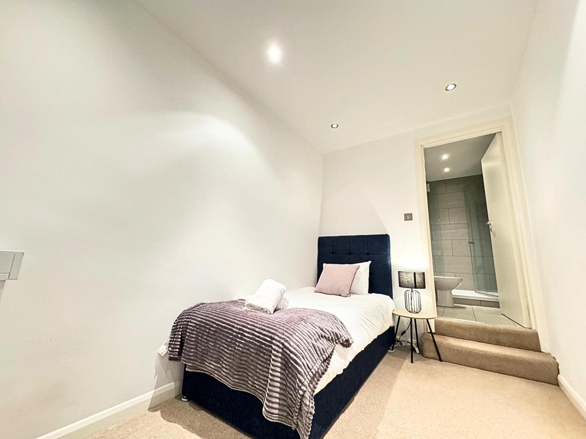 Kensington Mews Retreat: Hyde Park Hideaway Villa London Exterior photo