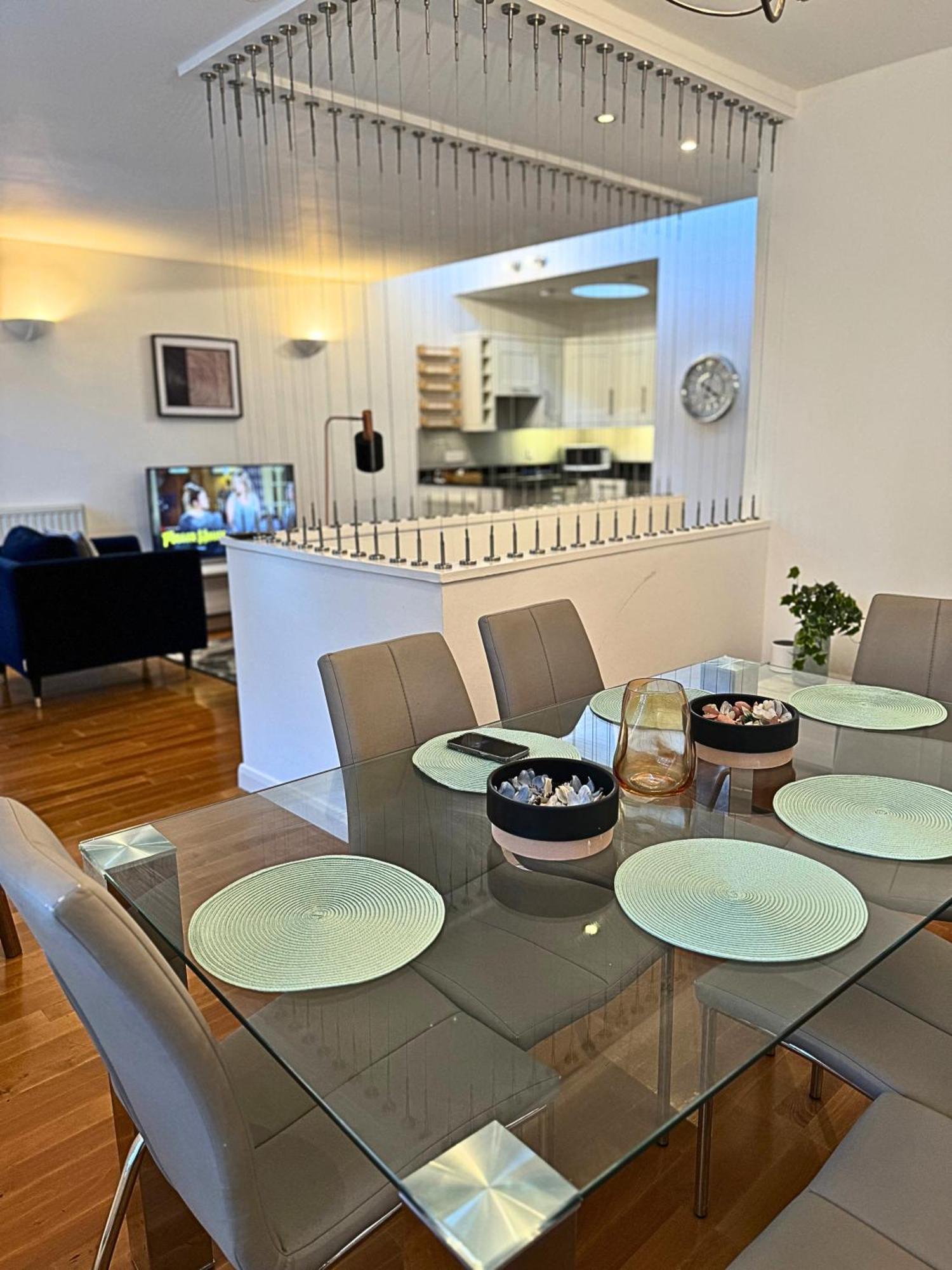 Kensington Mews Retreat: Hyde Park Hideaway Villa London Exterior photo